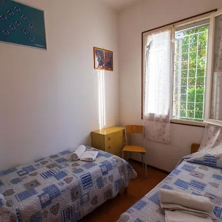 Azzurra 1- By Interhome Lido delle Nazioni