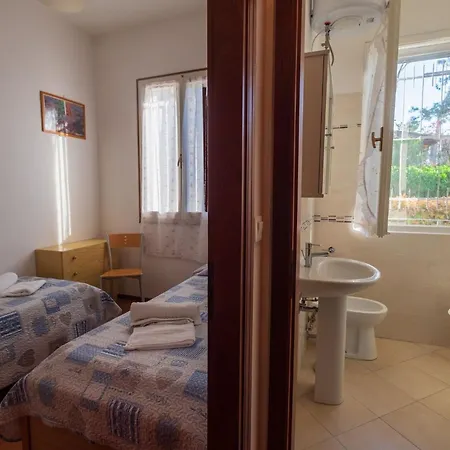 Nyaraló Azzurra 1- By Interhome *