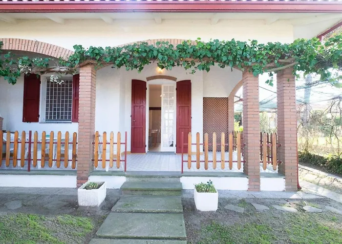 Nyaraló Azzurra 1- By Interhome Lido delle Nazioni