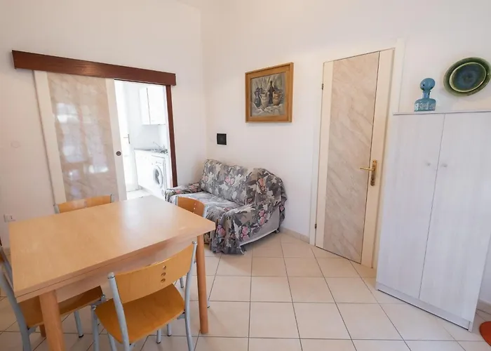 Azzurra 1- By Interhome Lido delle Nazioni