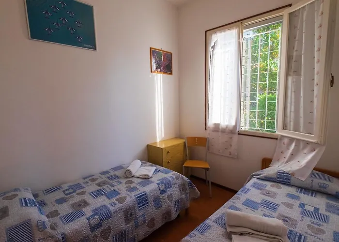 Azzurra 1- By Interhome Lido delle Nazioni